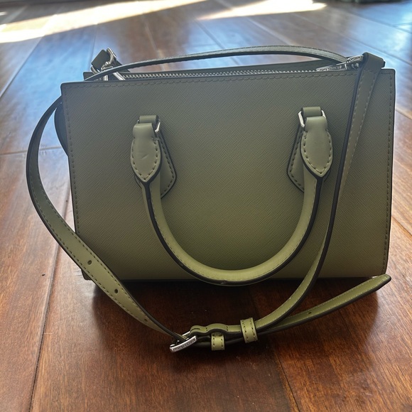 Michael Kors Sheila Small Faux Saffiano Leather Satchel & Wallet - Picture 2 of 5